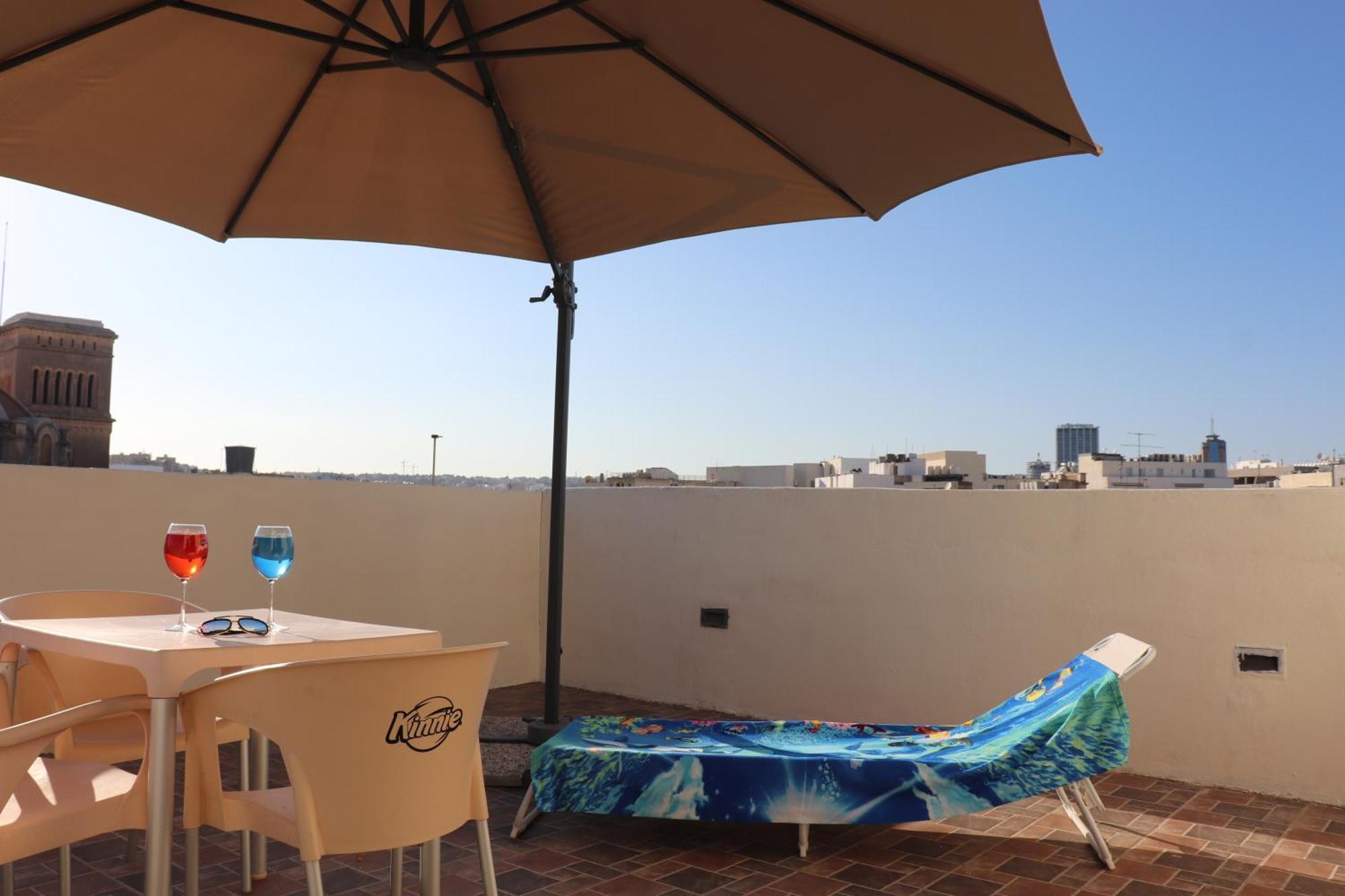 St Julians Sliema Penthouse 3 Minutes Walk From Seafront Leilighet Eksteriør bilde